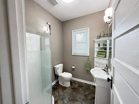 Bath - 246 E Rooney Ave, Appleton, MN 56208 photo 2 of 3