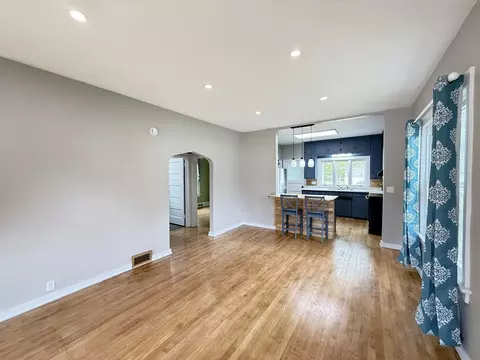 Living - 246 E Rooney Ave, Appleton, MN 56208 photo 4 of 6