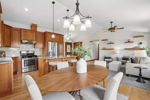 Dining - 11292 Lambert Ct, Hanover, MN 55341 photo 2 of 4