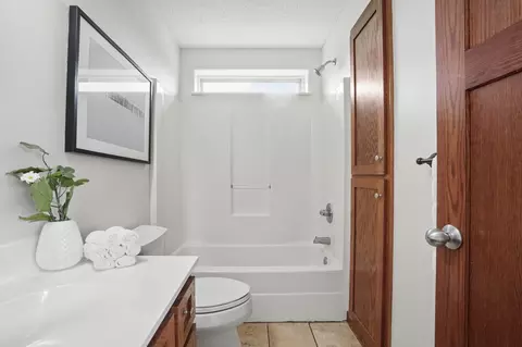 Bath - 11292 Lambert Ct, Hanover, MN 55341 photo 1 of 4