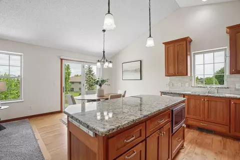 Kitchen - 11292 Lambert Ct, Hanover, MN 55341 photo 3 of 10