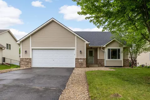 229 Arabian Ave W, Shakopee, MN 55379