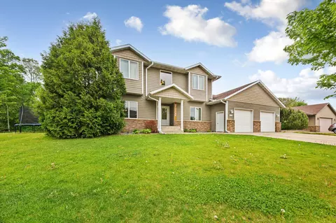 1540 Greenleaf Rd, Owatonna, MN 55060