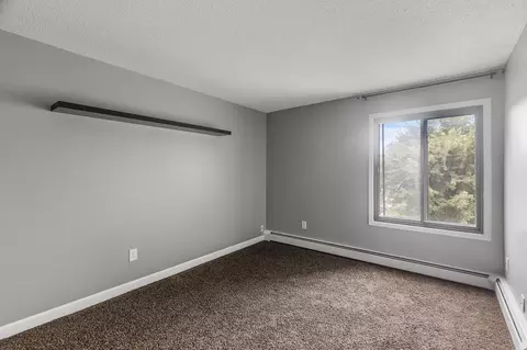 Bedroom - 4110 Rahn Rd #223, Eagan, MN 55122 photo 5 of 8