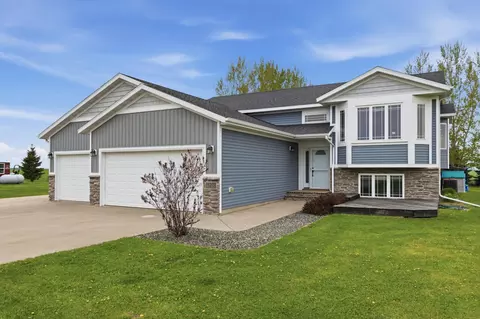 520 3rd St W, Sabin, MN 56580