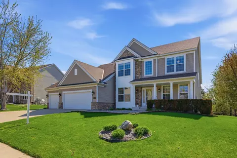 749 Ali Ln, Victoria, MN 55386