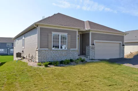 1939 Mulberry Ln, Carver, MN 55315