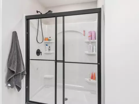 Bath - 4876 Avery Ct, Eagan, MN 55123 photo 3 of 4