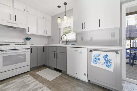 Kitchen - 605 10th Ave NE, Brainerd, MN 56401 photo 1 of 4