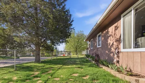 Exterior - 605 10th Ave NE, Brainerd, MN 56401 photo 5 of 5