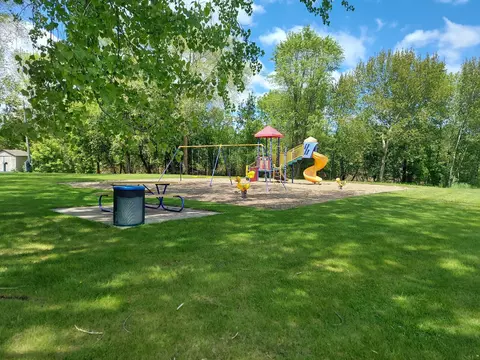 Exterior - 409 Sundown Dr, Avon, MN 56310 photo 2 of 2