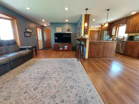 Living - 409 Sundown Dr, Avon, MN 56310 photo 2 of 2