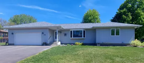 409 Sundown Dr, Avon, MN 56310