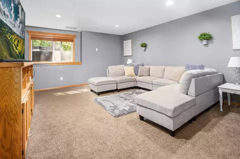 Living - 615 Oakwood Dr, Saint Cloud, MN 56304 photo 2 of 2