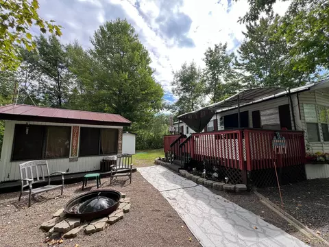 95 Pathfinder Village, Hinckley, MN 55037