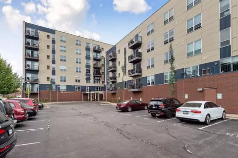 1502 5th St N #303, Hopkins, MN 55305