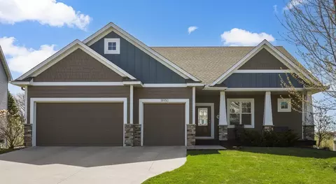18950 Iden Ave, Lakeville, MN 55044