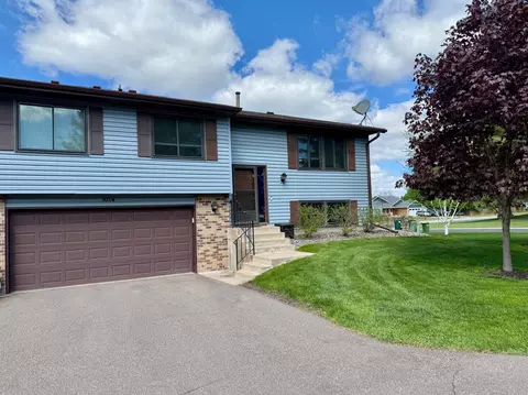 1014 122nd Ave NE, Blaine, MN 55434
