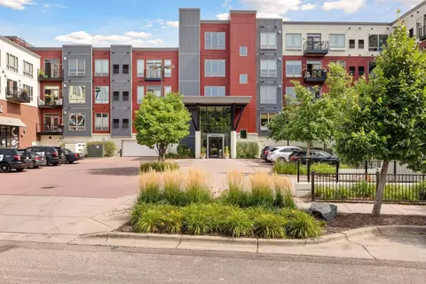 240 Spring St #203, Saint Paul, MN 55102