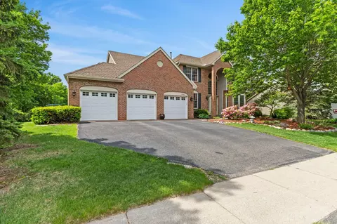16943 Candlewood Pkwy, Eden Prairie, MN 55347