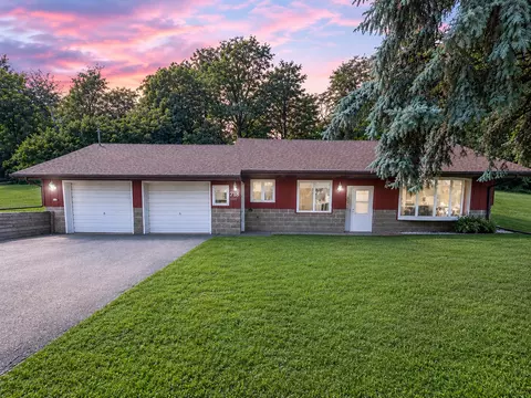 718 Willow St, Faribault, MN 55021