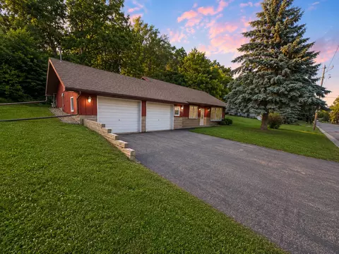 718 Willow St, Faribault, MN 55021