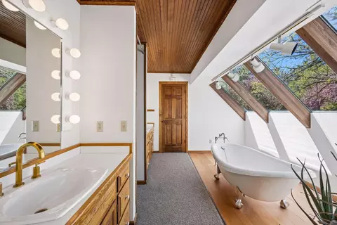 Bath - 5320 60th St SE, Saint Cloud, MN 56304 photo 2 of 2