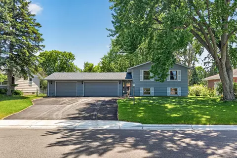 2425 80th Ave N, Brooklyn Park, MN 55444