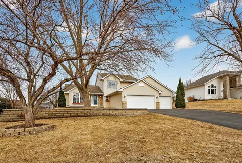 392 Pendryn Hill Curv, Woodbury, MN 55125