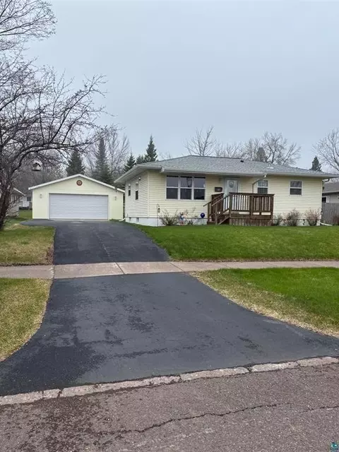 74 Edison Blvd, Silver Bay, MN 55614