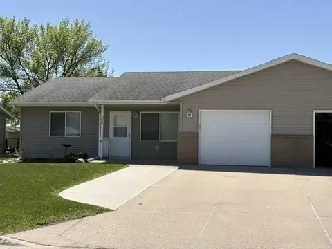 306 11th Ave NE, Waseca, MN 56093