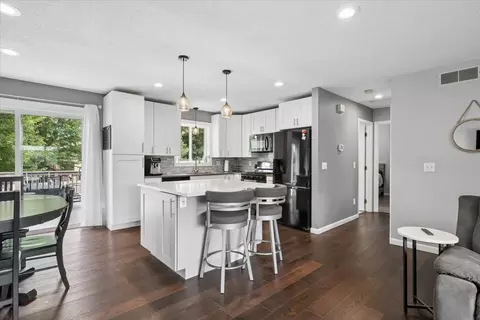 14390 Exley Ln, Apple Valley, MN 55124