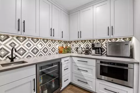 Kitchen - 3337 Warner Ln, Mound, MN 55364 photo 5 of 6