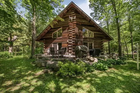 6600 Canary Rd NW, Royalton, MN 56373