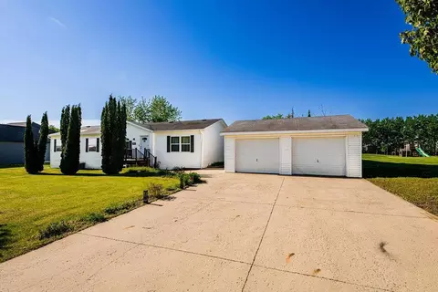 416 Ridge Crest Dr, Pelican Rapids, MN 56572