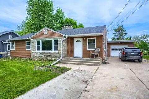212 Woodley St W, Northfield, MN 55057