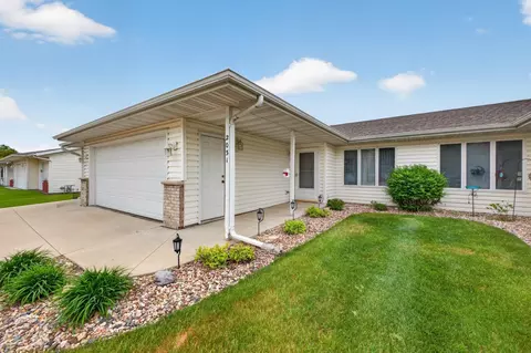 2031 Pinewood Rd SE, Rochester, MN 55904