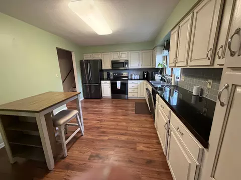 Kitchen - 1609 Gateway Dr, Albert Lea, MN 56007 photo 1 of 2