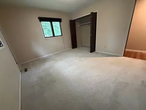 Bedroom - 1609 Gateway Dr, Albert Lea, MN 56007 photo 4 of 5