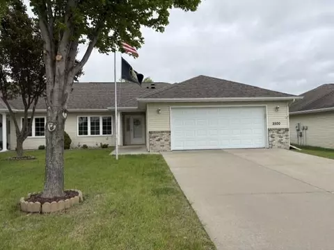 2500 4th St NE, Waseca, MN 56093