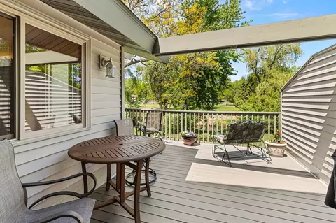 9731 Dorset Ln, Eden Prairie, MN 55347