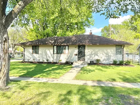 2113 9 12 St N, Fargo, ND 58102