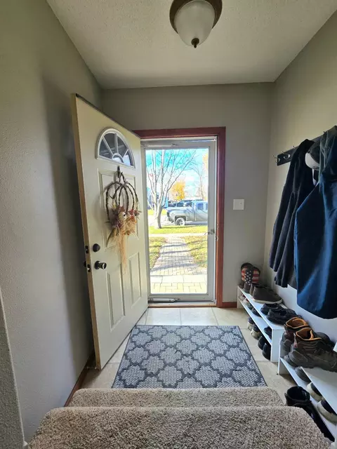 Entry Way - 337 2nd Ave E, Halstad, MN 56548 photo 1 of 3
