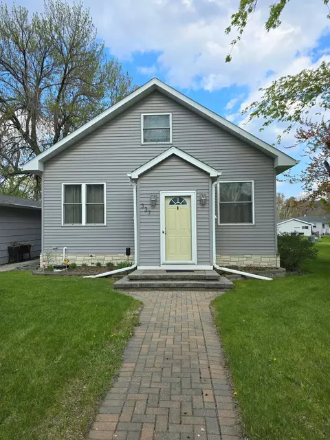 Exterior - 337 2nd Ave E, Halstad, MN 56548 photo 2 of 4