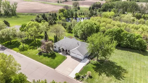 400 Klarsyn St SE, Cokato, MN 55321