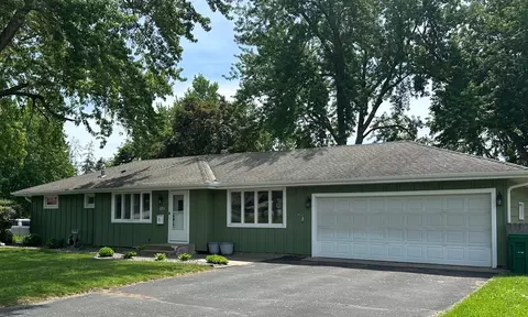 121 E 94 12 St, Bloomington, MN 55420