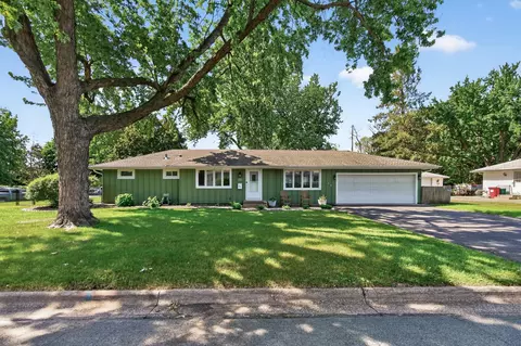 121 E 94 12 St, Bloomington, MN 55420