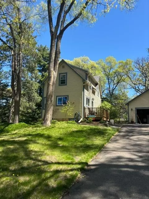 6283 Kerry Ln NE, Fridley, MN 55432