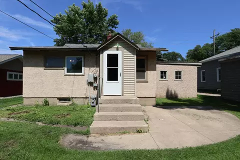 Exterior - 10 E 4th St, Morris, MN 56267 photo 6 of 8