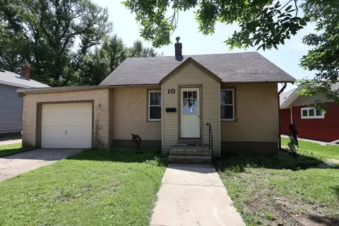 Exterior - 10 E 4th St, Morris, MN 56267 photo 2 of 8